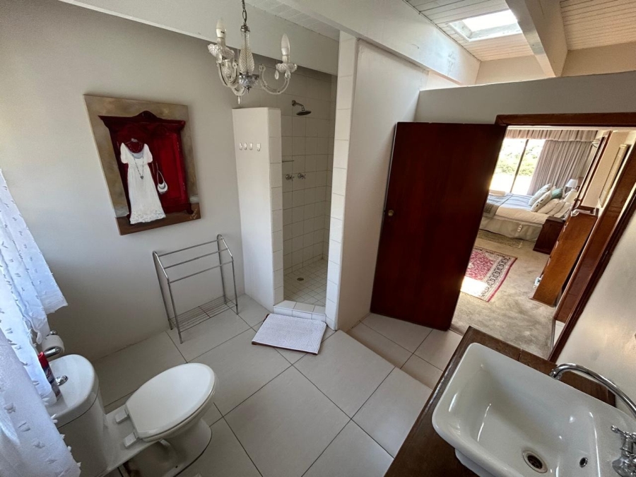 5 Bedroom Property for Sale in Blue Bend Eastern Cape